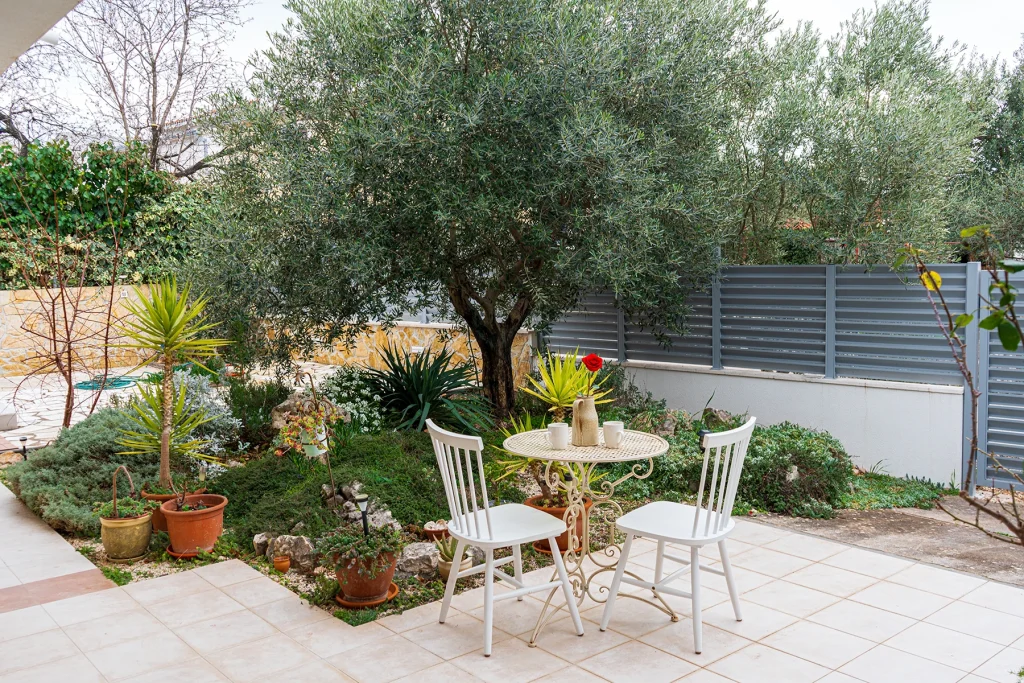 Sjedeći kutak u vrtu uz apartman Vita, Casa Korina