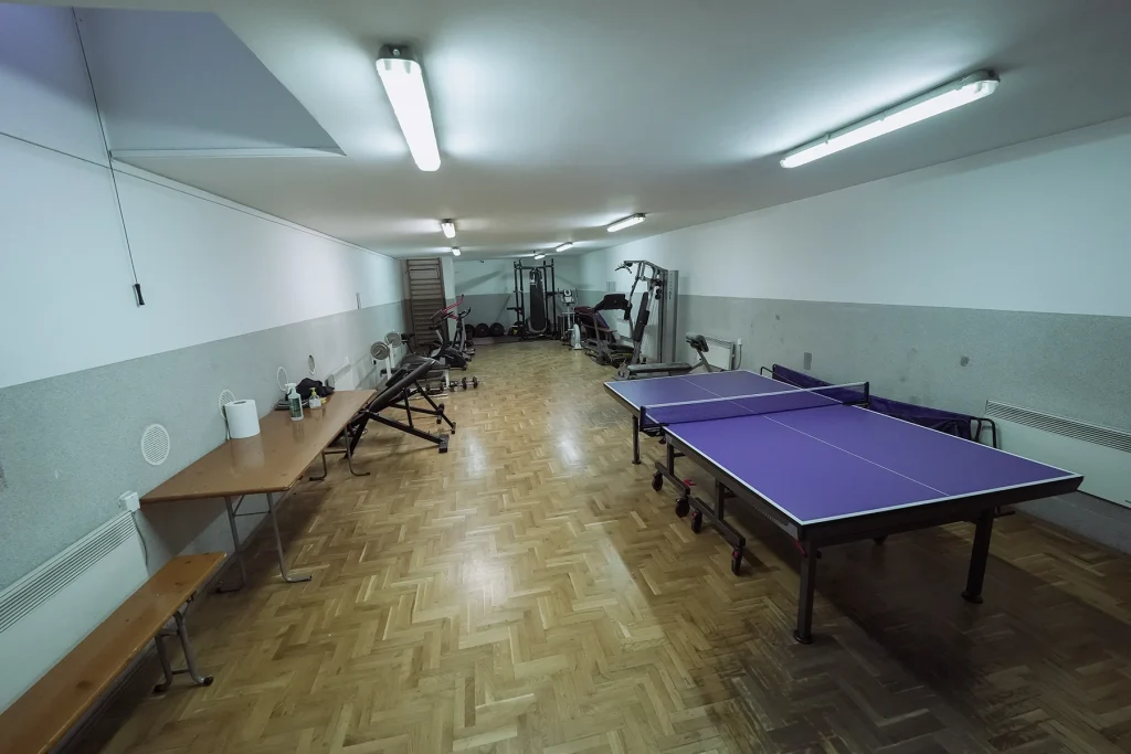 Prostor za rekreaciju sa stolom za stolni tenis, apartman Lola Zagreb