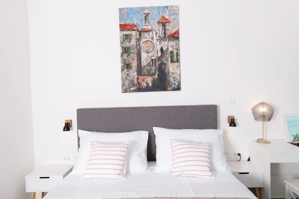 Spavaća soba s bračnim krevetom, apartman Roza Split