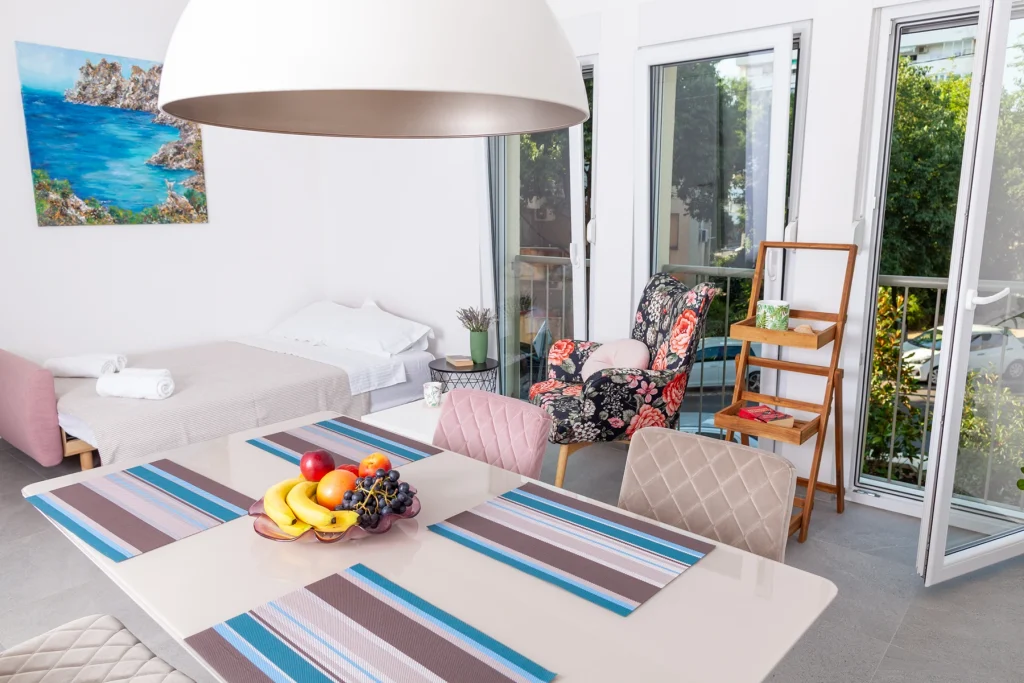 Blagovaonica s izlazom na balkon, apartman Roza Split