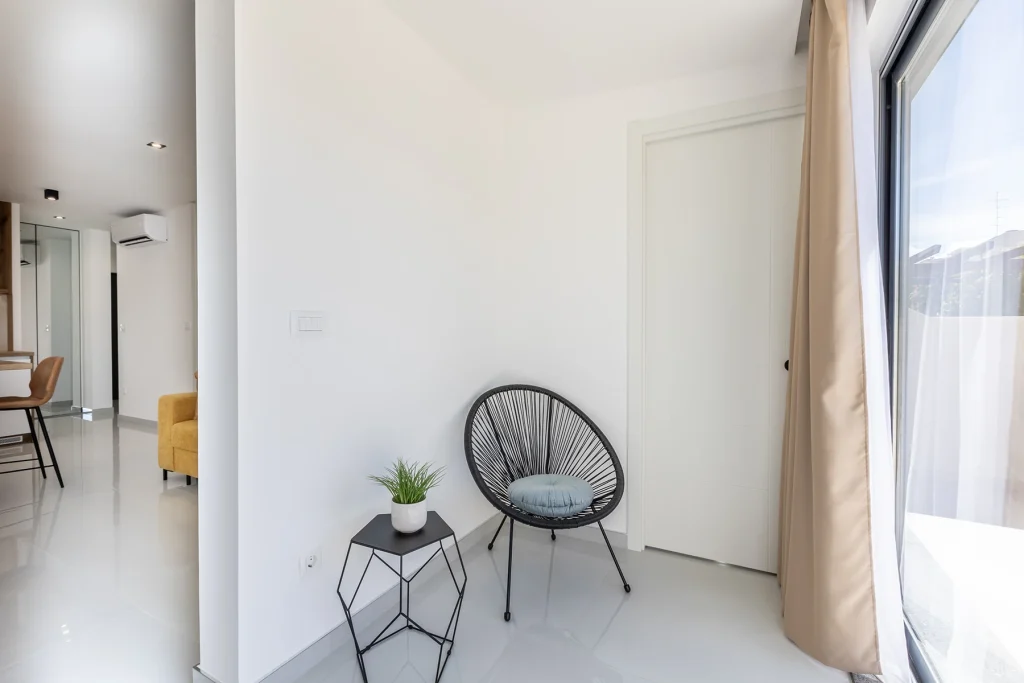 Dnevnim boravkom i izlazom na balkon, apartman Vista Summer u Splitu